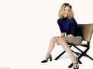 michelle_pfeiffer2_800.jpg (84275 bytes)