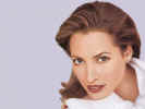 np-christy_turlington05_800.jpg (57104 bytes)